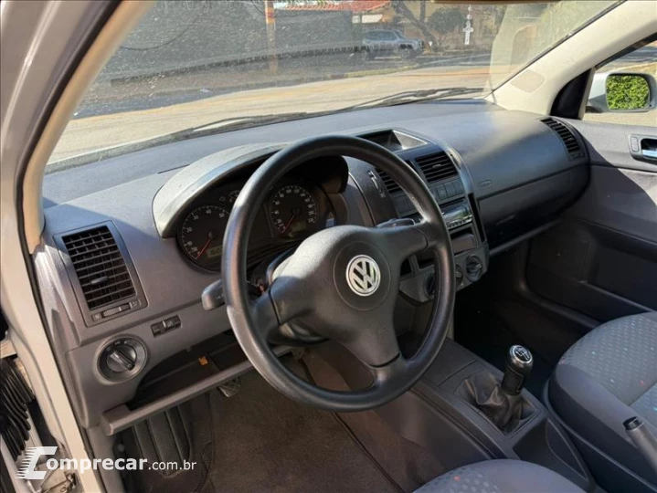 POLO SEDAN 1.6 MI 8V