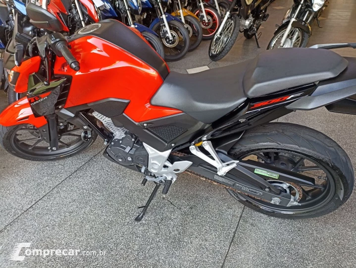 CB 300F Twister Flex