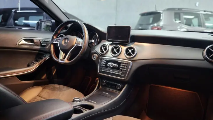 GLA 250 Sport 2.0 TB 16V 4x2  211cv Aut.