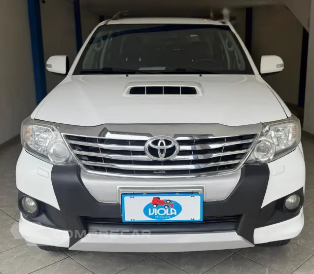 Hilux SW4 SRV D4-D 4x4 3.0 TDI Dies. Aut