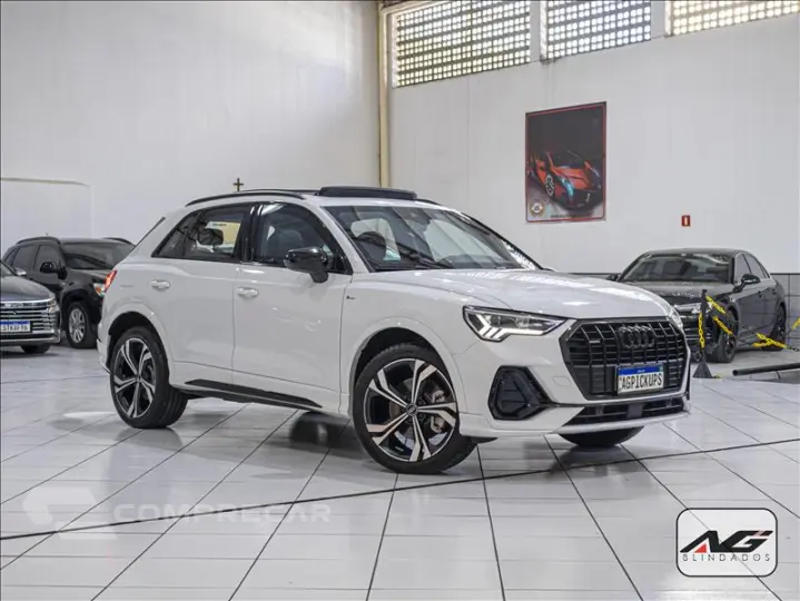 Q3 2.0 40 TFSI Performance Black Quattro