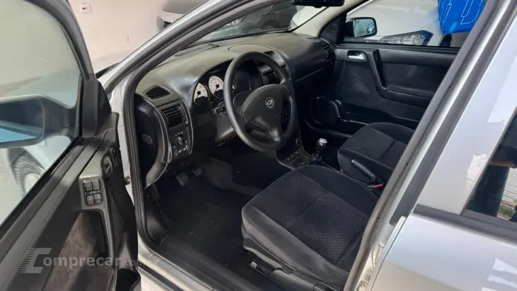 ASTRA 2.0 MPFI Advantage 8V