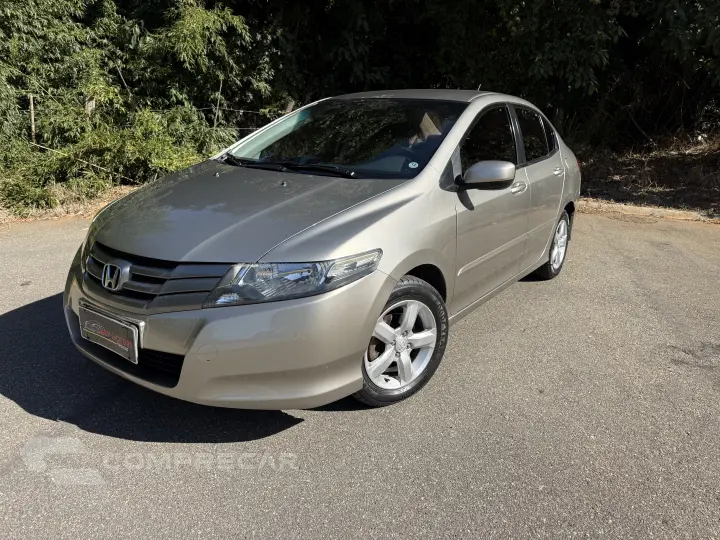 CITY 1.5 DX Sedan 16V