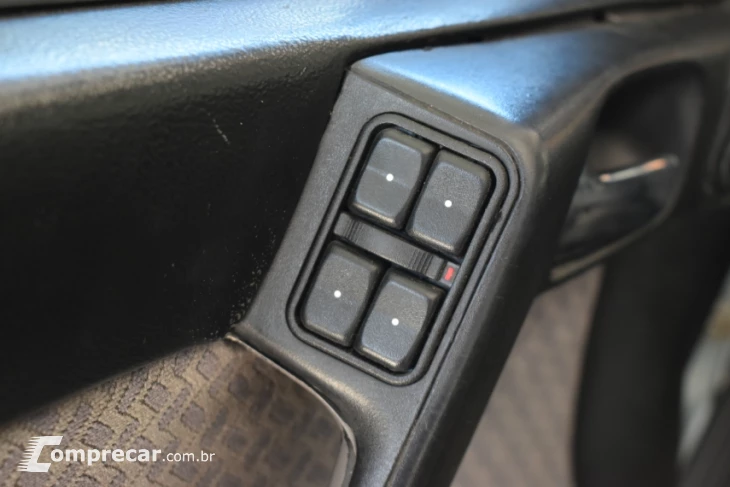 ASTRA 2.0 MPFI CD Sedan 8V