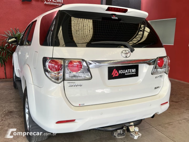 HILUX SW4 2.7 SR 7 LUGARES 4X2 16V FLEX 4P AUTOMÁTICO