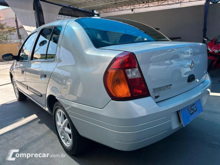 Clio Sedan 1.0 16V 4P RT