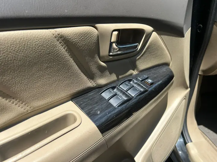 Hilux SW4 SRV D4-D 4x4 3.0 TDI Dies. Aut