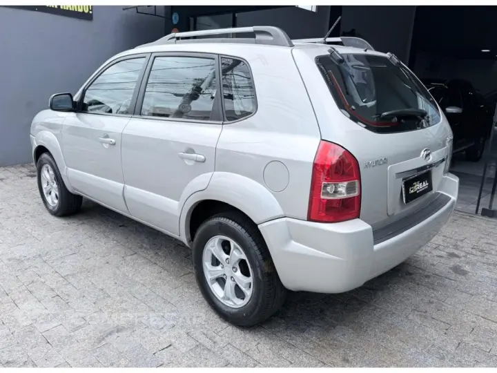 TUCSON 2.0 MPFI GLS 16V 143CV 2WD GASOLINA 4P AUTOMÁTICO