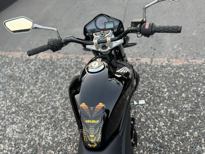 CB300R