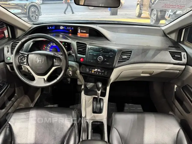 CIVIC - 1.8 LXS 16V 4P AUTOMÁTICO