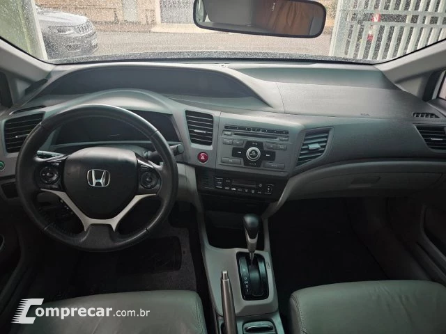 CIVIC - 1.8 LXS 16V 4P AUTOMÁTICO