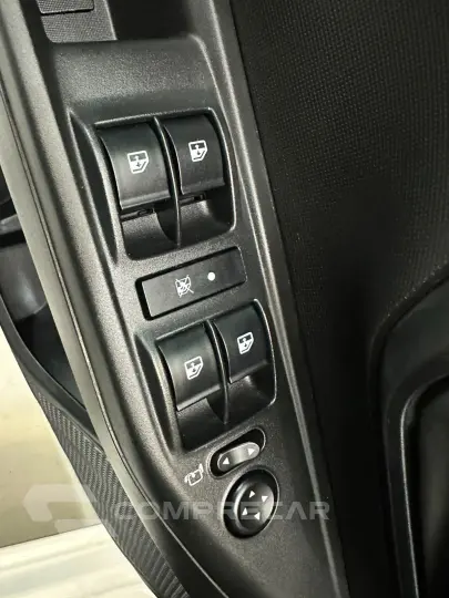 Strada Freedom 1.3 Flex 8V CD