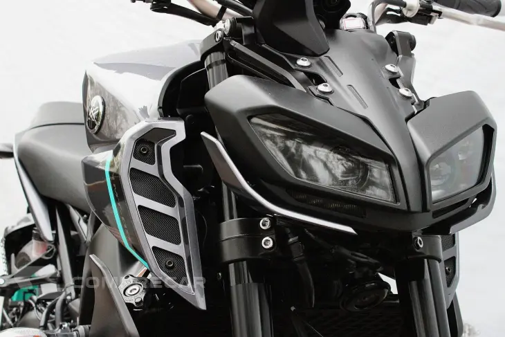 YAMAHA MT-09