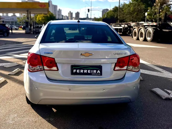 Cruze 1.8 Lt 16V Flex 4P Automático