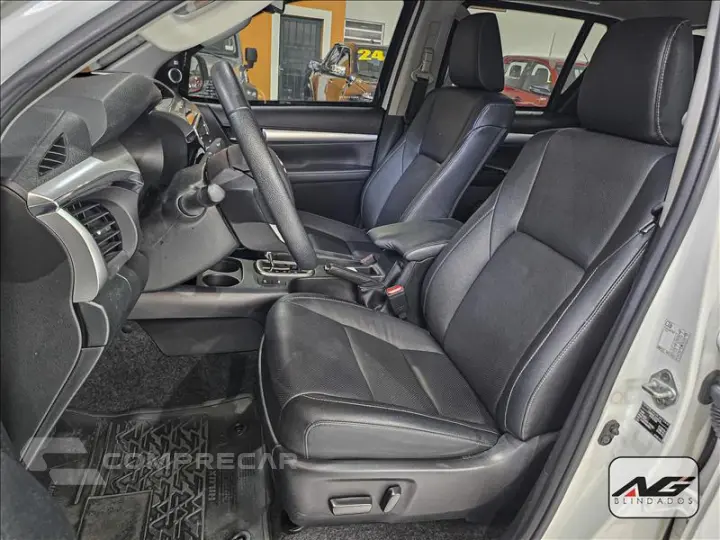 HILUX 2.8 D-4d Turbo CD SRX 4X4