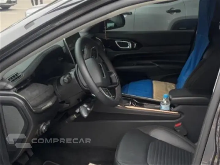 COMMANDER 1.3 T270 Turbo Limited