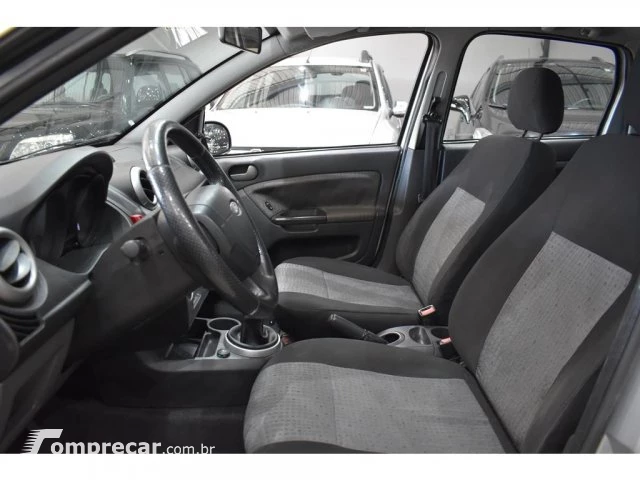 FIESTA SEDAN - 1.6 ROCAM SEDAN 8V 4P MANUAL