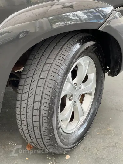 TUCSON 2.0 GL 2WD 16V