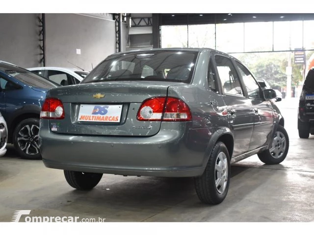 CLASSIC - 1.0 MPFI LS 8V 4P MANUAL