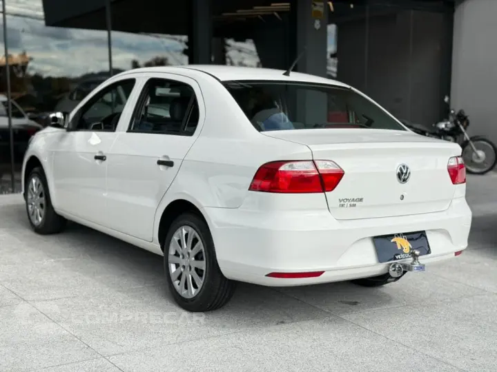 VOYAGE 1.0 12V MPI TOTALFLEX 4P MANUAL