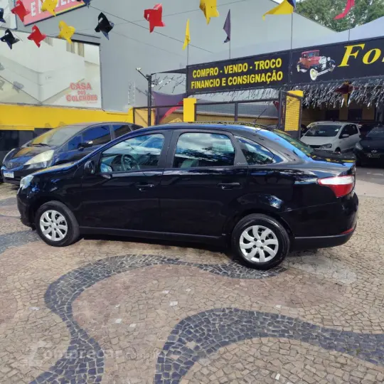 Grand Siena ATTRACTIVE 1.0 Flex 8V 4p