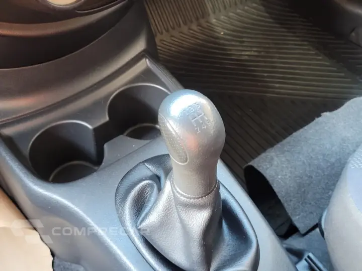VERSA SV 1.6 16V Flex Fuel 4p Mec.