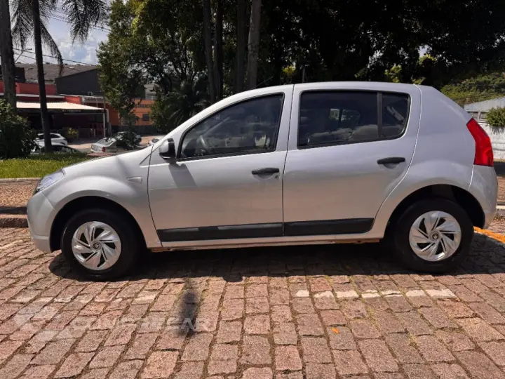 SANDERO Authentique Hi-Flex 1.0 16V 5p