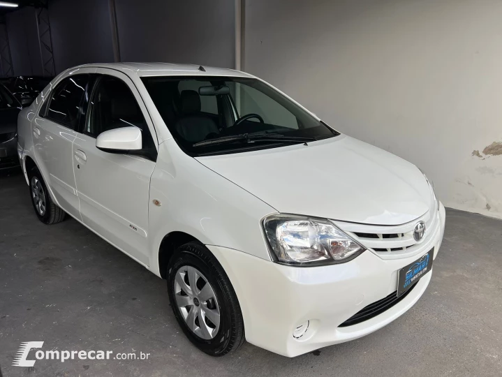 ETIOS 1.5 XS Sedan 16V
