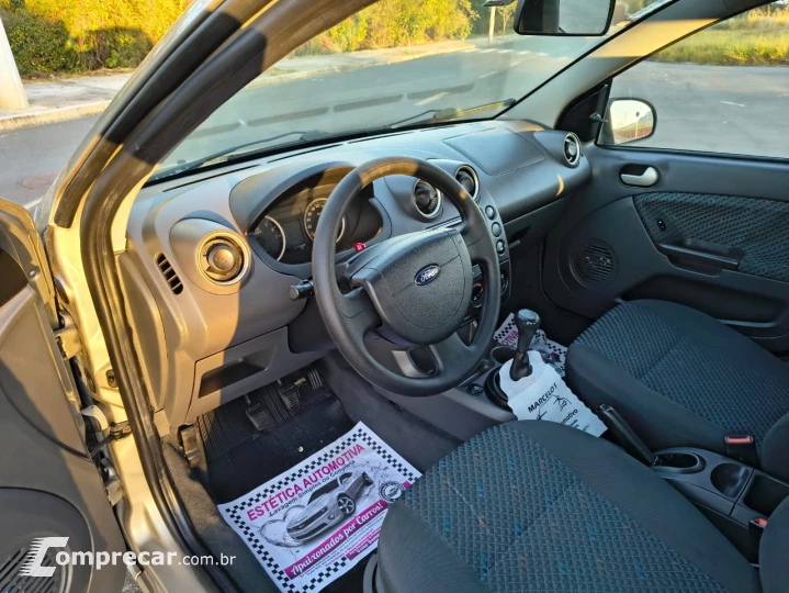 FIESTA 1.6 MPI Class Hatch 8V