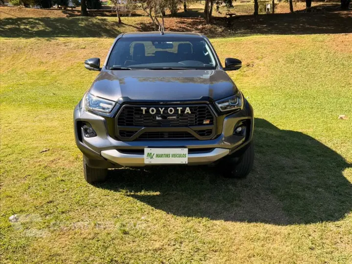 HILUX 2.8 D-4D TURBO DIESEL CD GR-S 4X4 AUTOMÁTICO