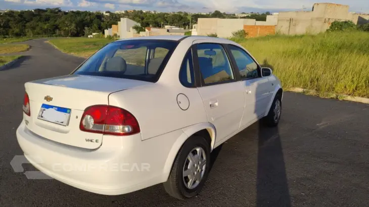 Classic Sedan 1.0 4P VHCE FLEX LS