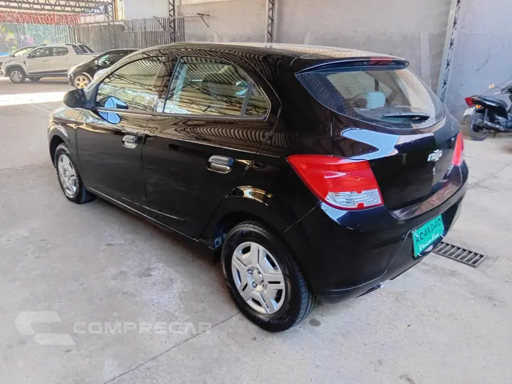 Chevrolet Onix LS