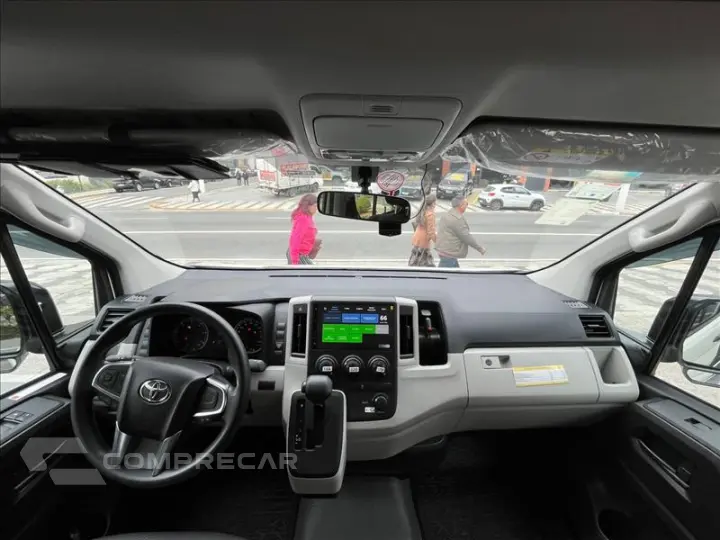 HIACE 2.8 D-4d Turbo Minibus 15+1 DX