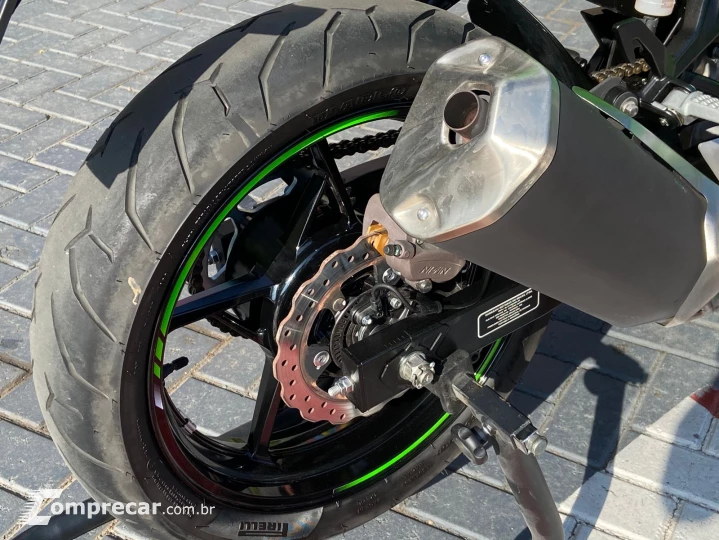 NINJA 400