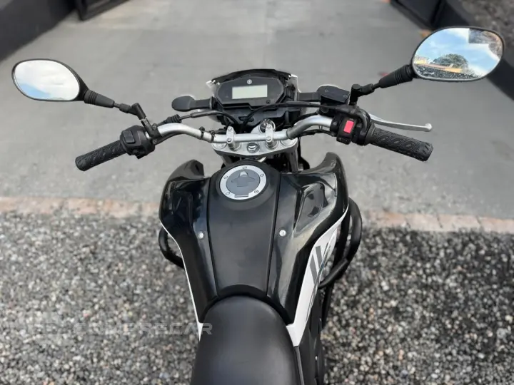 XTZ 250 LANDER