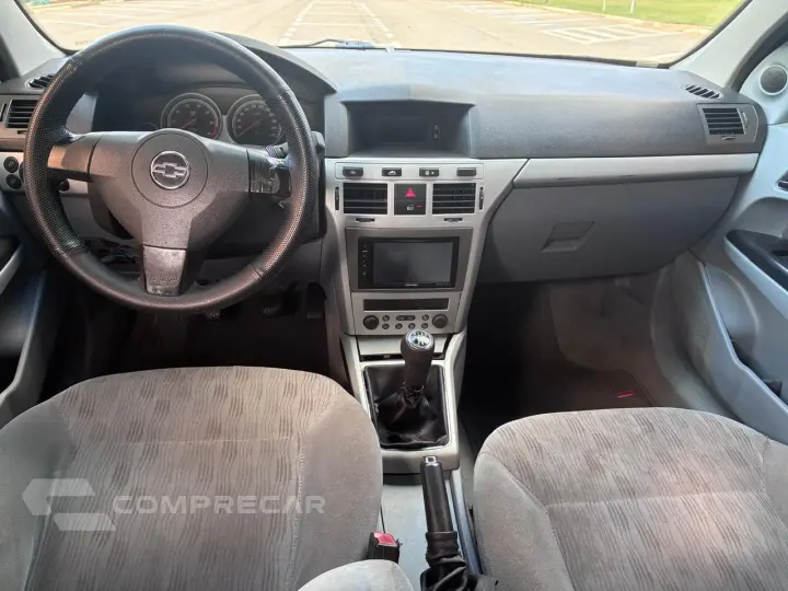 VECTRA 2.0 MPFI Elegance 8V