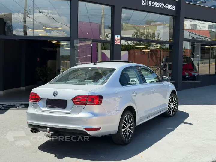 JETTA 2.0 TSI Highline 211cv