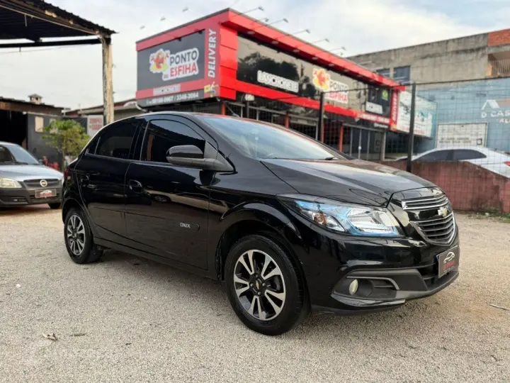 Onix Hatch 1.4 4P FLEX LTZ AUTOMÁTICO