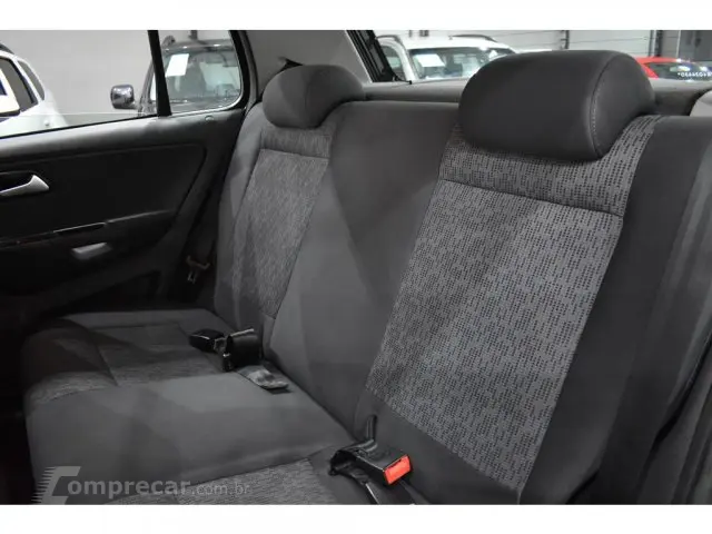 FOX - 1.0 MI 8V 4P MANUAL