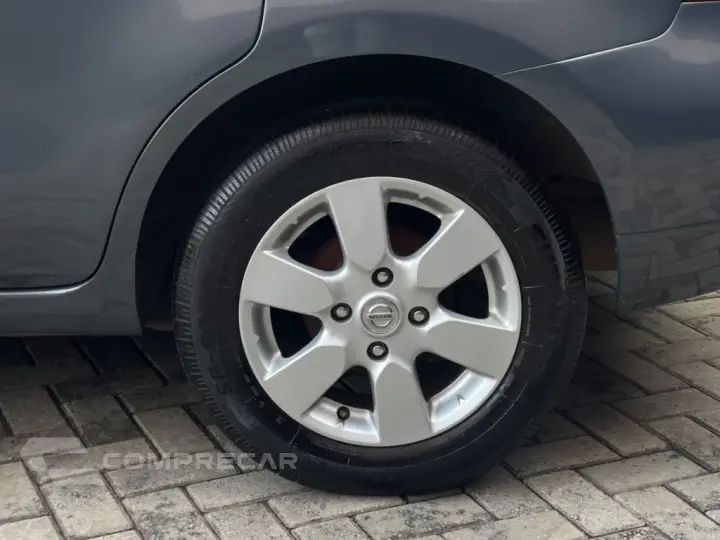 LIVINA 1.8 SL 16V FLEX 4P AUTOMÁTICO
