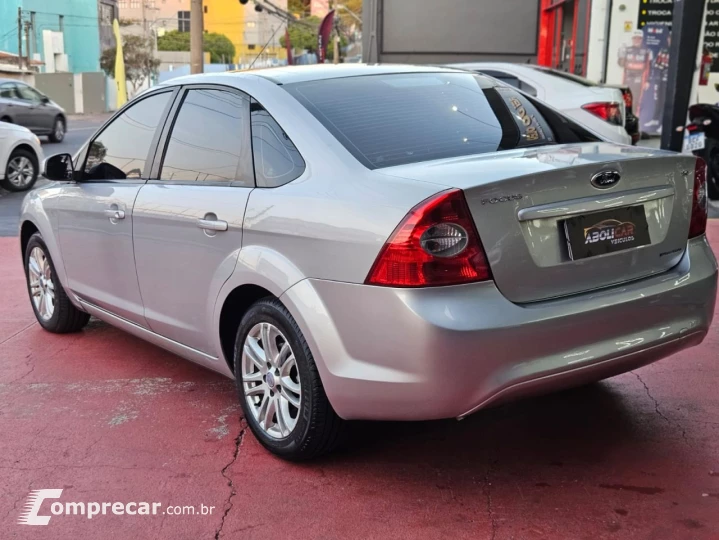 Focus Sedan 2.0 16V/2.0 16V Flex 4p Aut.