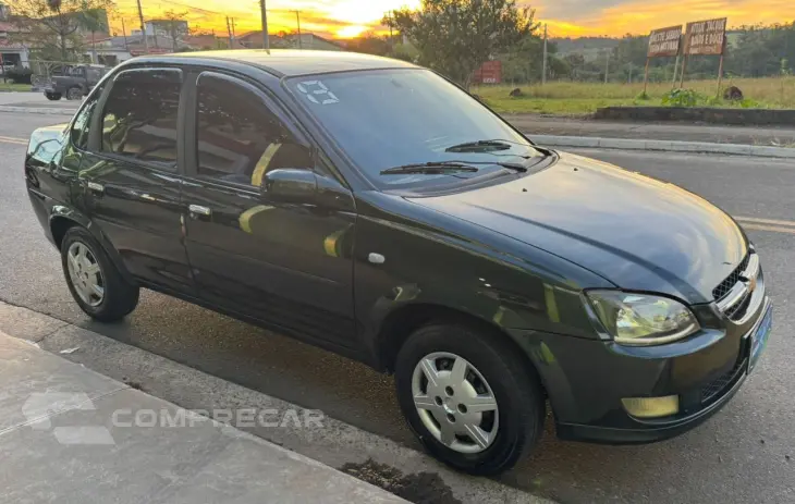 Classic Sedan 1.0 4P VHCE FLEX LS