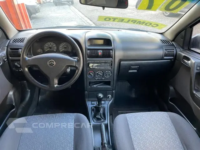 ASTRA HATCH - 2.0 MPFI ADVANTAGE 8V 2P MANUAL