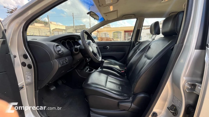 LIVINA 1.6 S 16V