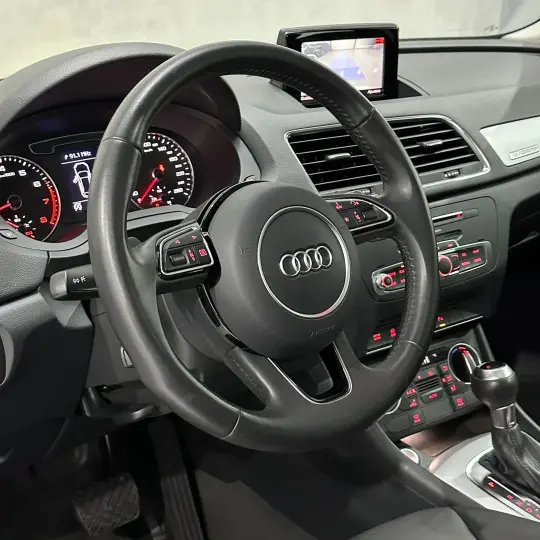 Q3 2.0 TFSI Quat. 211/220cv S-tronic 5p