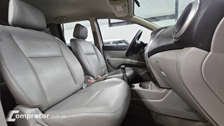 LIVINA 1.6 SL 16V