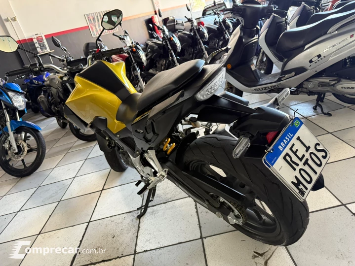 CB 300F TWISTER