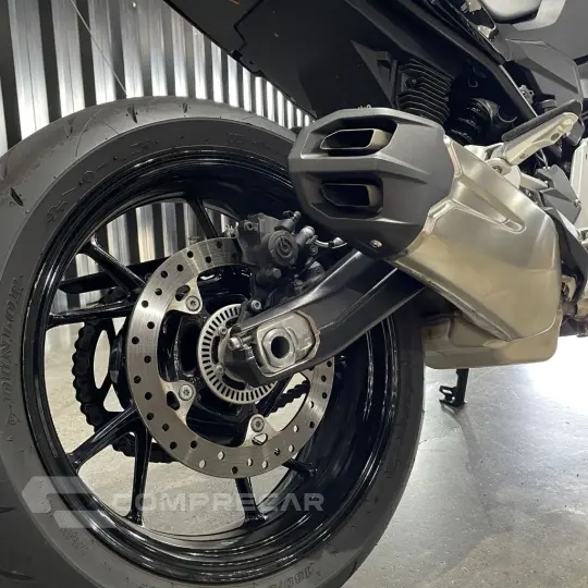 F 900 R Sport Plus
