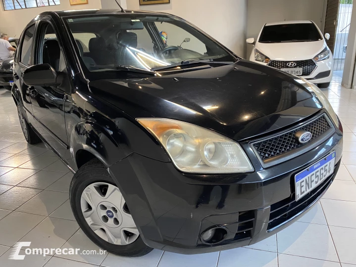 FIESTA 1.6 MPI Class Hatch 8V