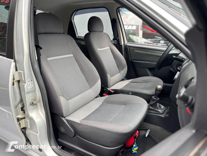 CELTA 1.0 MPFI LT 8V